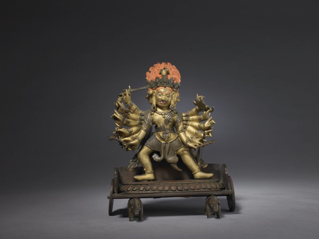 图片[1]-Bronze gilded 12-arm Buddha Mother-China Archive